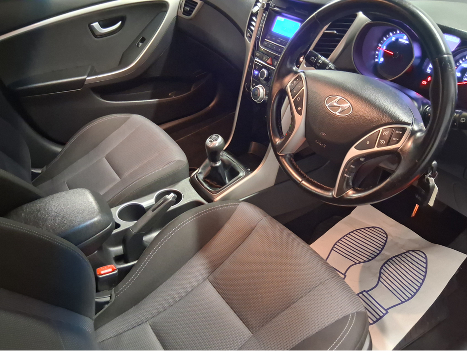 2015 Hyundai i30 BLUETOOTH - CRUISE CONTROL €8,995