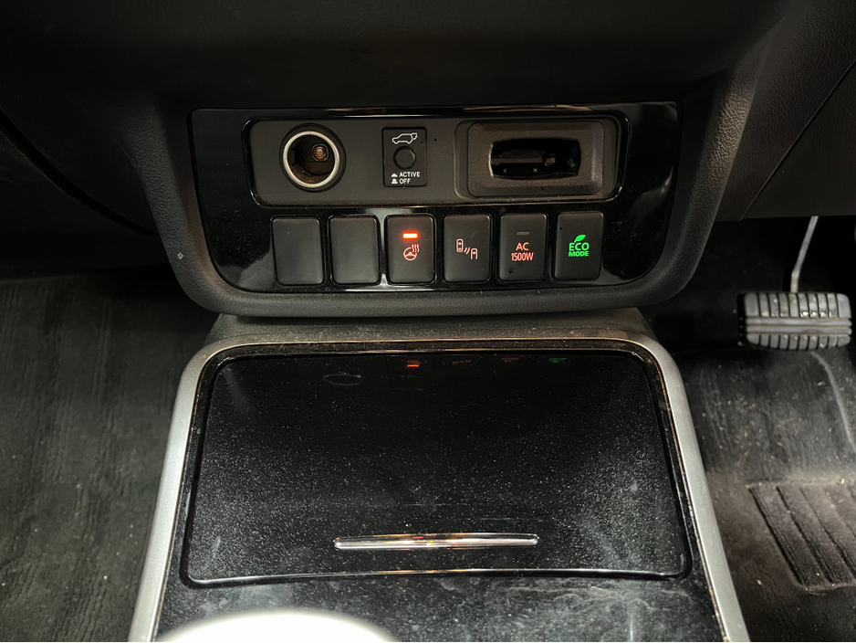 2020 Mitsubishi Outlander €24950! 2020 MITSUBISHI OUTLANDER PHEV G 2.4 AUTOMATIC / CRUISE CONTROL / 360° PARKING CAMERA / PADDLE SHIFTERS / ELECTRIC HEATED SEATS / HEATED STEERING WHEEL €24,950