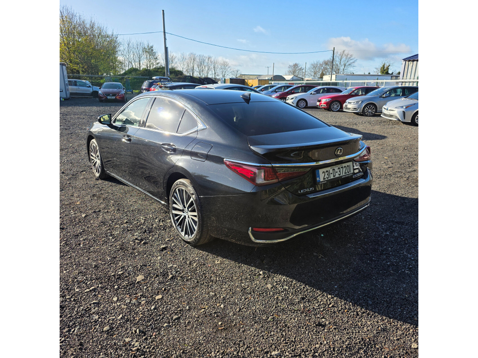 2023 Lexus ES 300 H ES300h Dynamic €43,950