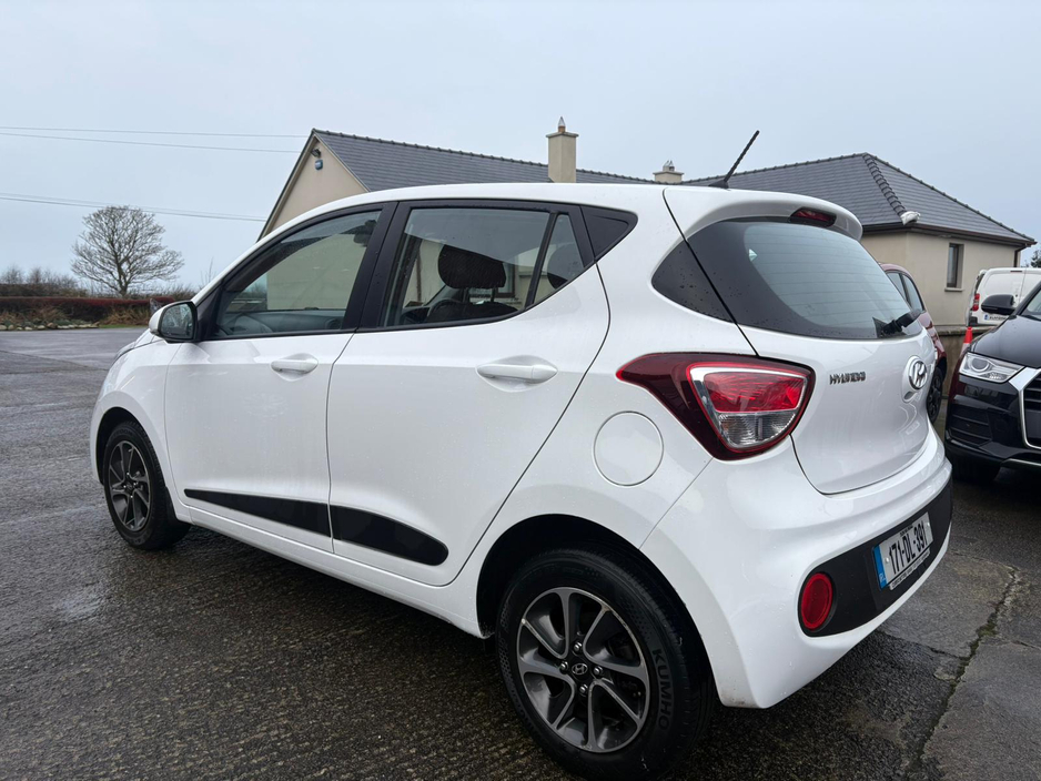 2017 Hyundai i10 DELUXE 4DR