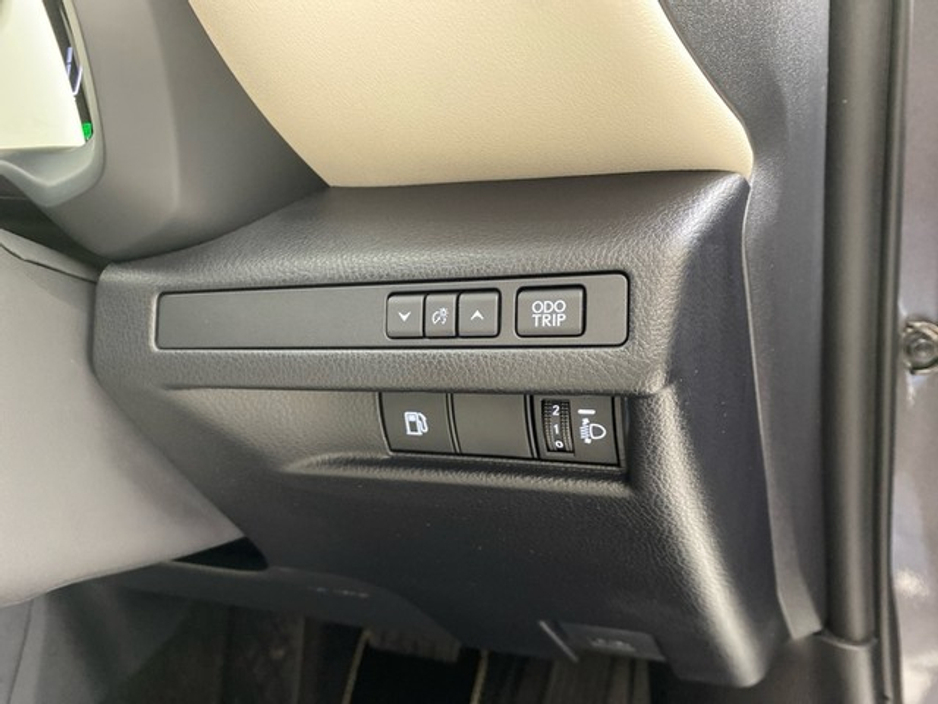 2025 Lexus LBX Elegant €39,950