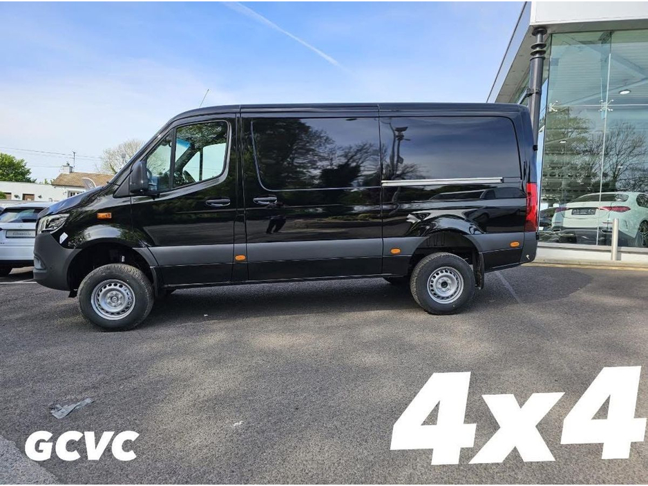 2026 Mercedes-Benz Sprinter 319 MWB LOW ROOF 4X4 SELECT AUTO