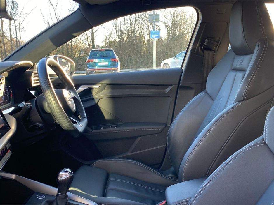 2024 Audi A3 30 TFSI 110HP S Line Black Edition Styling €38,495