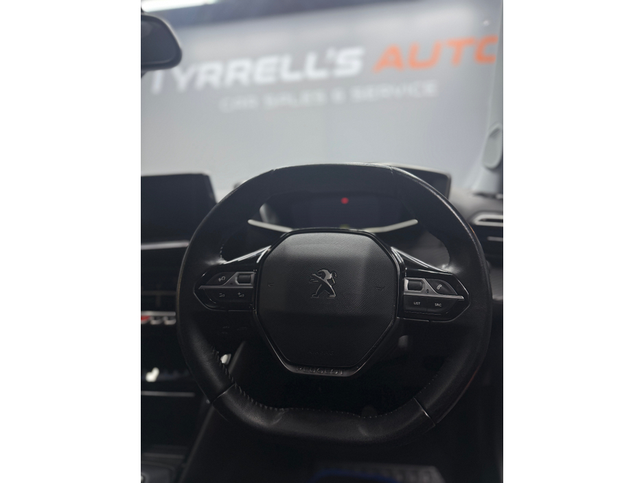2020 Peugeot 2008 ALLURE 1.2 100 4DR €18,950