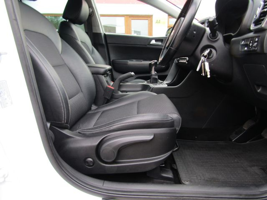 2017 Kia Sportage EX 5DR. LOW KLMS. €15,950