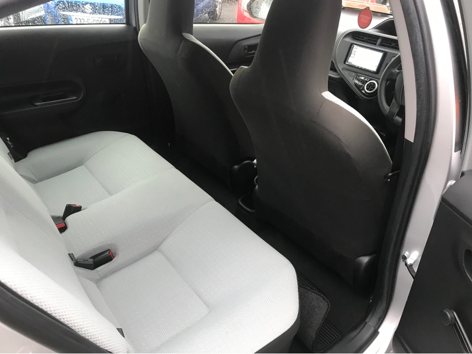 2020 Toyota Aqua AQUA 1.5 HYBRID €13,950