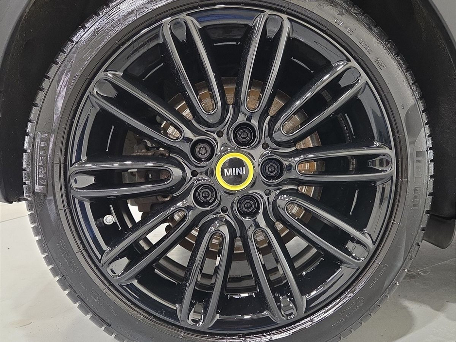 2022 MINI Hatch Electric Level 2 €20,950