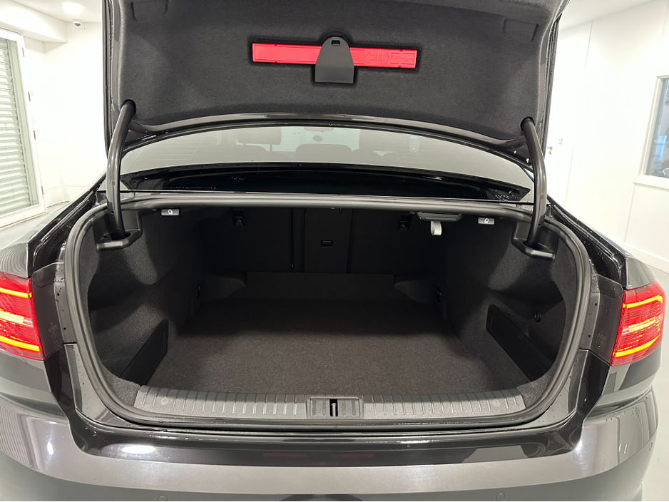 2019 Volkswagen Passat (191) PASSAT 2.0TDI DSG HIGHLINE LOW KMS VW/AUDI SPECIALISTS WWW.DENISDARCYCARS.IE €25,750