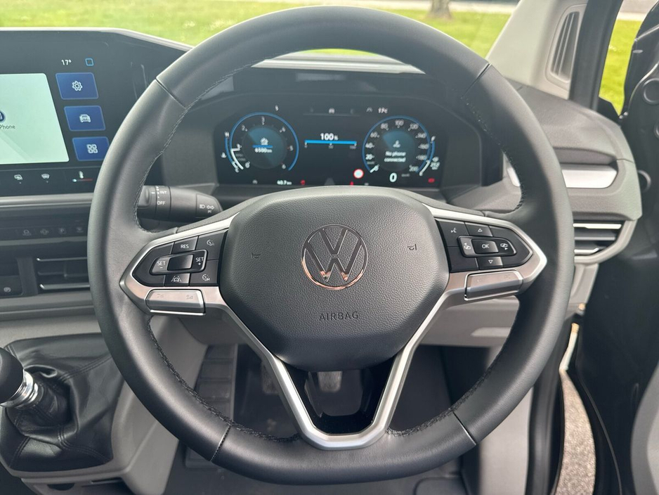 2025 Volkswagen Transporter  €42,475