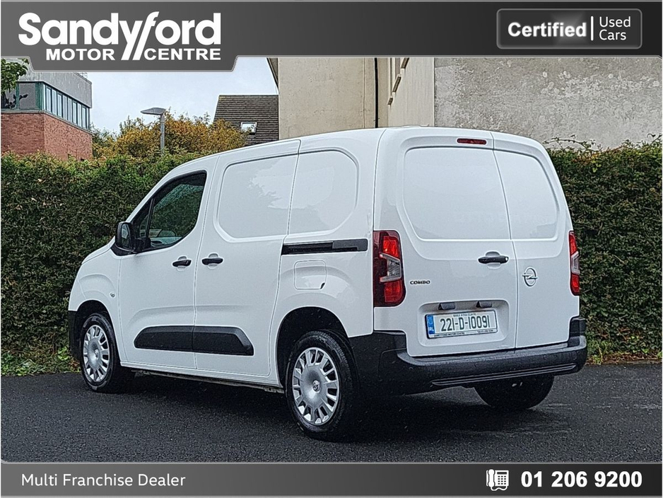 2022 Opel Combo 1.5 Turbo D 100PS Energy €11,341