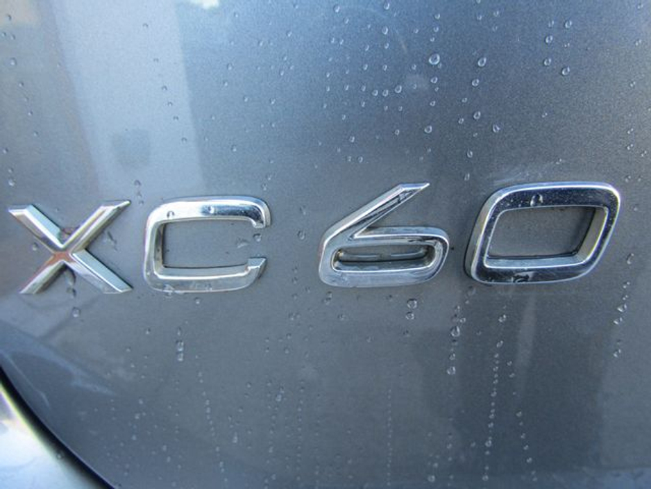 2016 Volvo XC60 2.0 D4 R-design NAV 190BHP 5DR €15,950