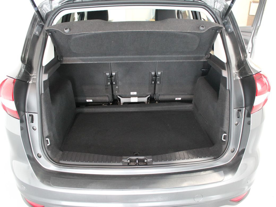 2017 Ford C-Max Zetec 1.5 TDCI 95PS M6 4DR €12,999