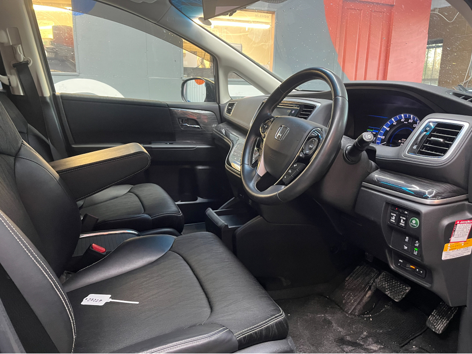 2017 Honda Odyssey €21950 2017 HONDA ODYSSEY HYBRID 7 SEATER AUTOMATIC ABSOLUTE SENSING  2.0 AUTOMATIC / CRUISE CONTROL / REVERSE CAMERA / AUTOMATIC DOORS €21,950