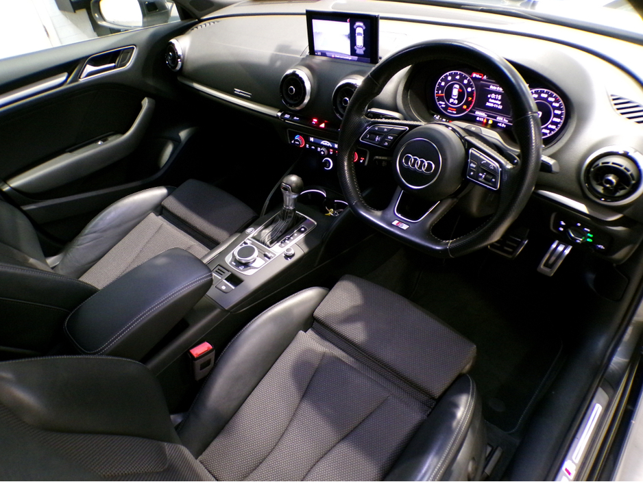 2018 Audi A3 Sportback S-LINE SPORTBACK*FACELIFT MODLE*AUTO*HEATED LEATHER ELECTRIC S-LINE SEATS*PARKING SENSORS WITH COLOUR CAMERA*ADAPTIVE CRUISE CONTROL*PADDLE SHIFT*FULL SAFETY PACK* €21,900
