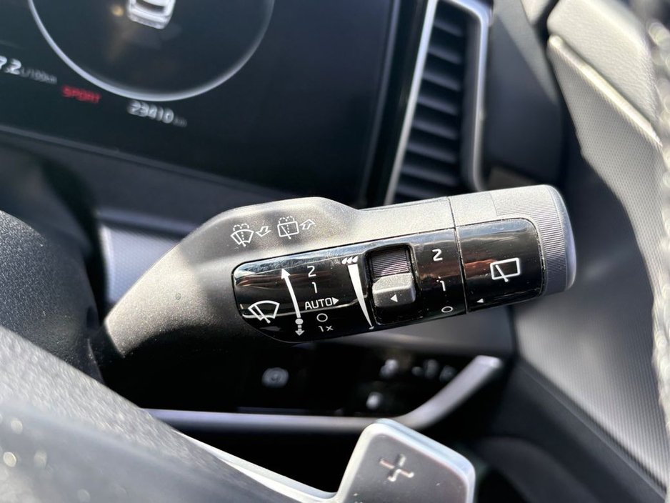 2025 Kia Sportage *2 year AA* 6 YEAR WARRANTY* Bluetooth, Touch Screen Infotainment System, All-Leather Seats, Reversing Camera,