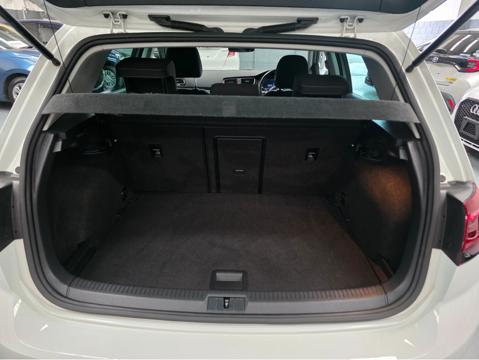 2017 Volkswagen Golf Highline 1.4 TSI DSG €18,250