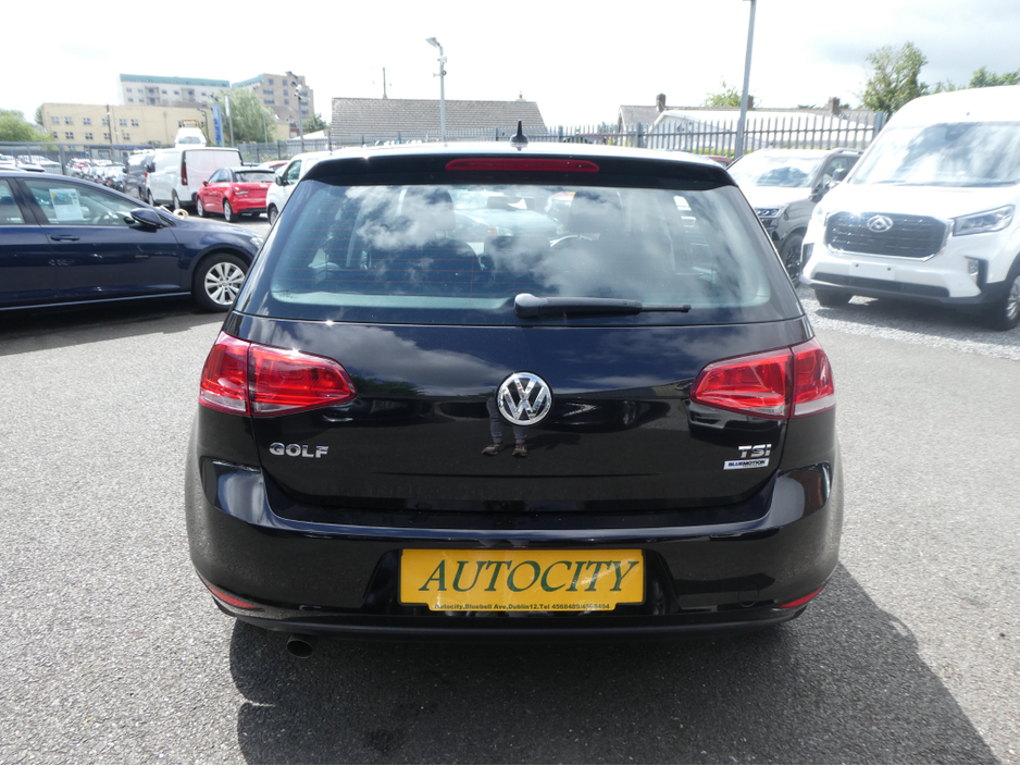 2015 Volkswagen Golf TSI Bluemotion €13,950