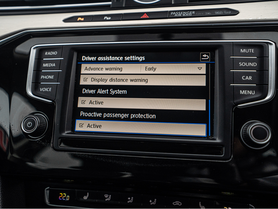 2017 Volkswagen Passat 2017 Passat HIGHLINE/96k km/New NCT/1yr warranty €17,888