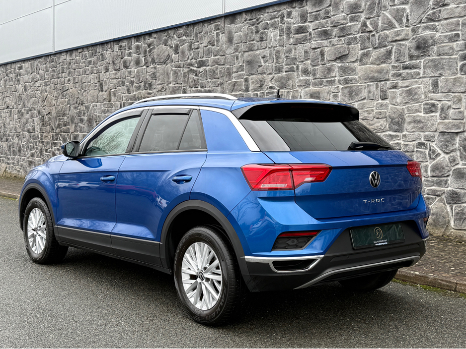 2022 Volkswagen T-Roc DESIGN 1.0 TSI 110HP 5DR €23,950