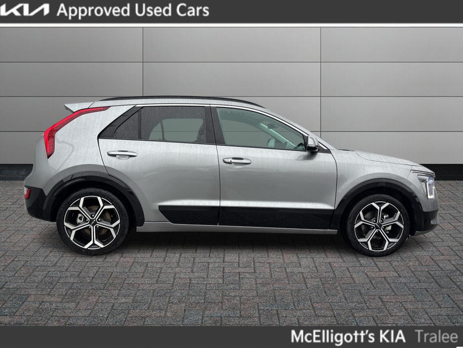 2025 Kia Niro HEV SEM €36,895