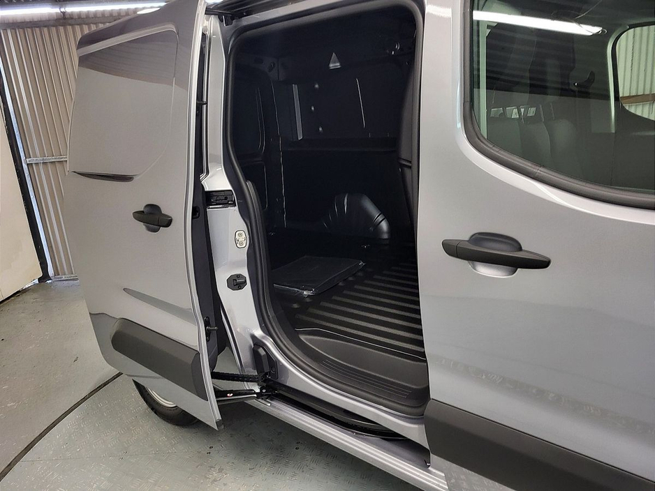 2025 Citroen Berlingo LWB Enterprise From €110 Per Week €25,390