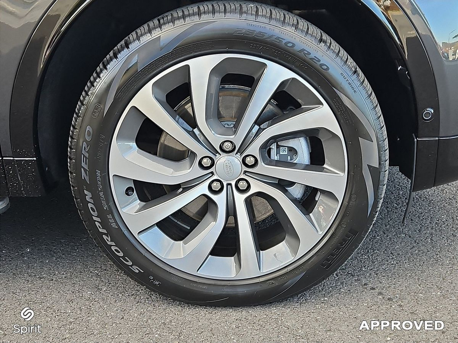 2025 Land Rover Discovery Sport 1.5 PHEV SE R Dynamic €63,950