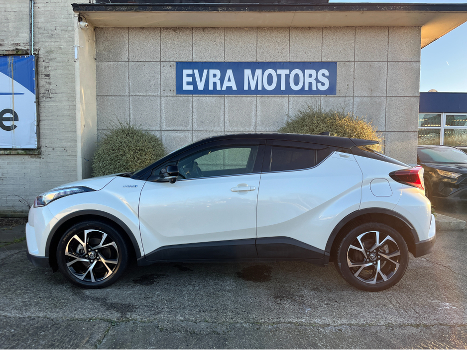 2019 Toyota C-HR SOL HYBRID AUTOMATIC 1.8 PETROL //HIGH SPEC//FULL LEATHER HEATED SEATS//KEYLESS ENTRY//REVERSE CAMERA// €20,950