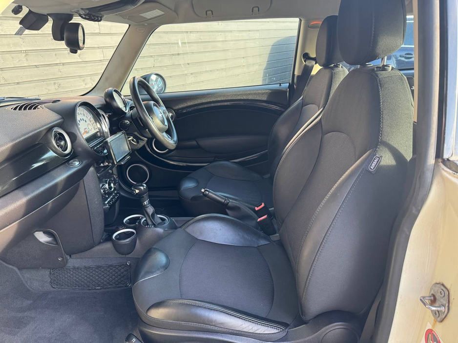 2014 MINI Cooper 1.6 HATCH AUTO 3DR €9,495