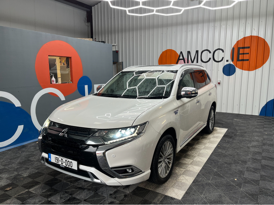 2019 Mitsubishi Outlander €22950! 2019 MITSUBISHI OUTLANDER PHEV G PLUS PACKAGE 2.4 AUTOMATIC / CRUISE CONTROL / 360° PARKING CAMERA / ELECTRIC HEATED SEATS / HEATED STEERING WHEEL €22,950