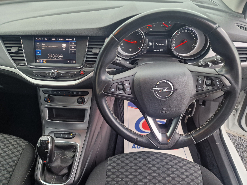 2022 Opel Astra van ED 1.5 122ps 5DR €9,950