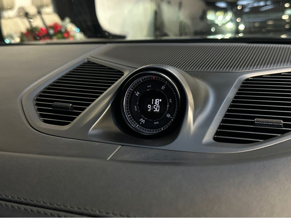 2024 Porsche Cayenne 3.0 V6 E-HYBRID MEGA  SPEC €109,950