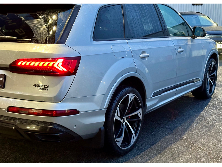 2024 Audi Q7 45 TDI 231 Q TIP S LINE 4DR €99,950