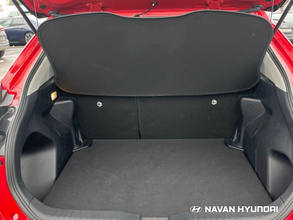 2024 Toyota Yaris Cross 1.5 Hybrid Luna