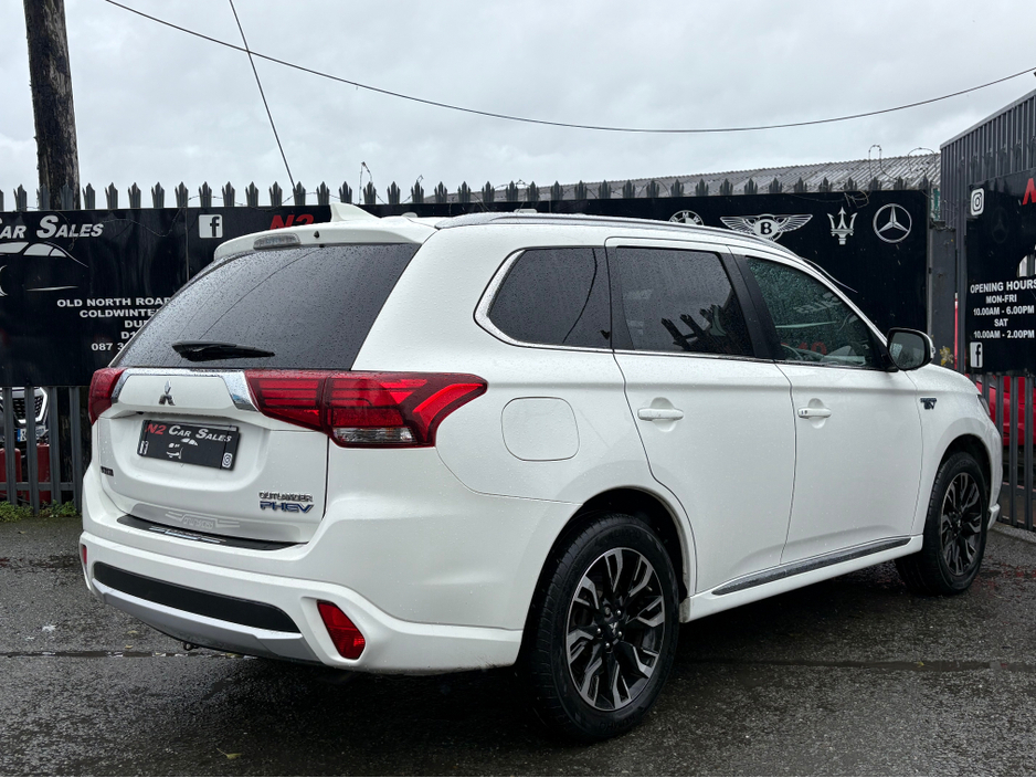 2017 Mitsubishi Outlander 2.0 4H PHEV 200BHP 5 5DR AUTO €17,950