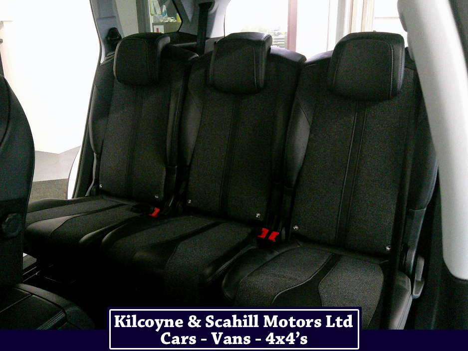 2020 Peugeot 5008 ALLURE BLUEHDI S/S A €27,950