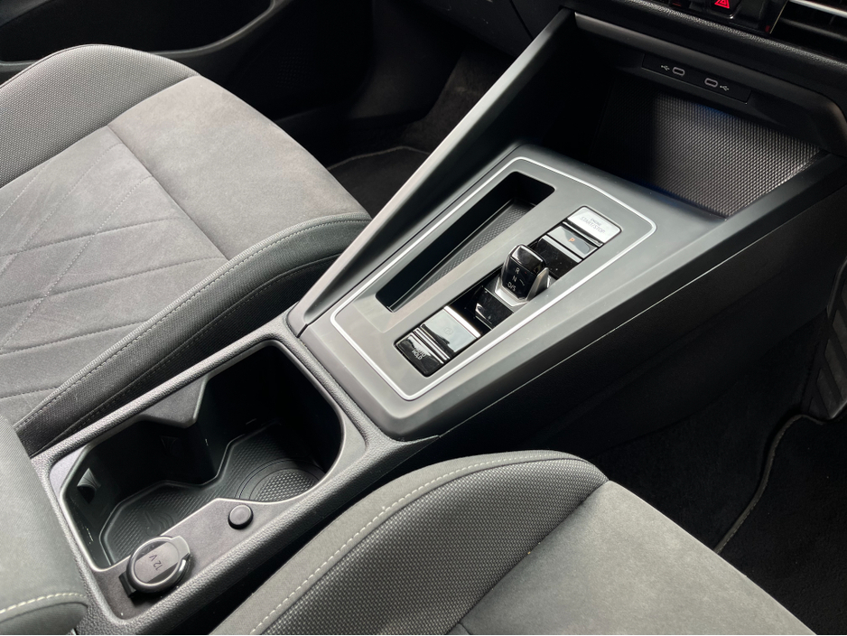 2021 Volkswagen Golf 2.0 TDI STYLE..huge spec..warranty included..finance provided €20,900