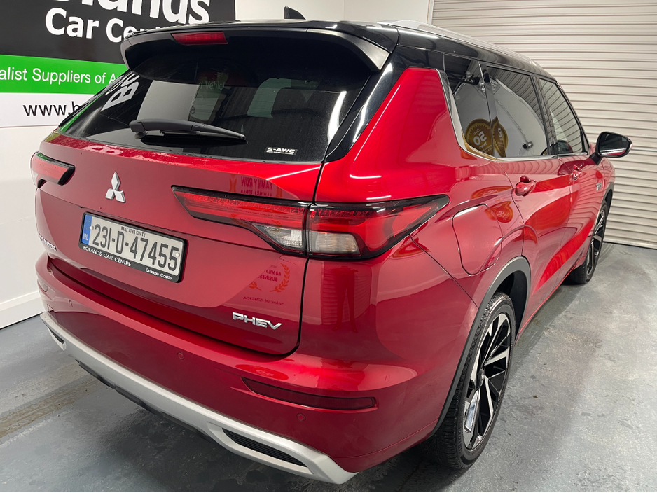 2023 Mitsubishi Outlander (New Model) HYBRID 2.4 PHEV 7 SEATER AUTOMATIC TOP SPEC MODEL www.bolandscarcentre.ie €39,900