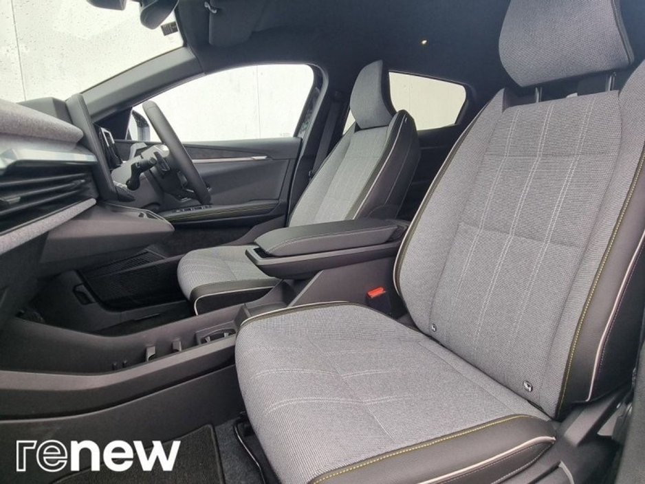 2025 Renault Megane EV Techno €32,950