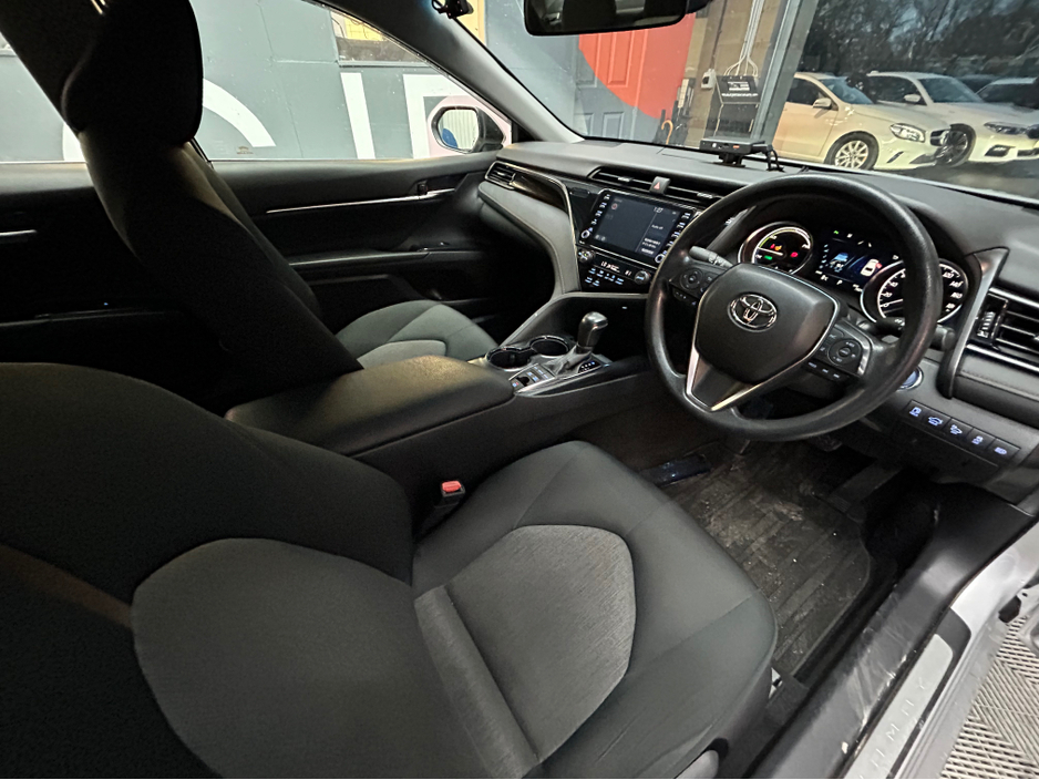 2020 Toyota Camry €21950! 2020 Toyota Camry Hybrid / 79K KMs! €21,950