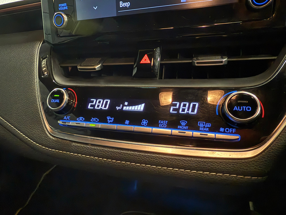 2019 Toyota Corolla 1.8 Hybrid Luna Sport Hatchback €18,900