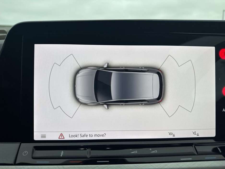 2023 Volkswagen Golf 2.0 TDI 115HP Life €24,975