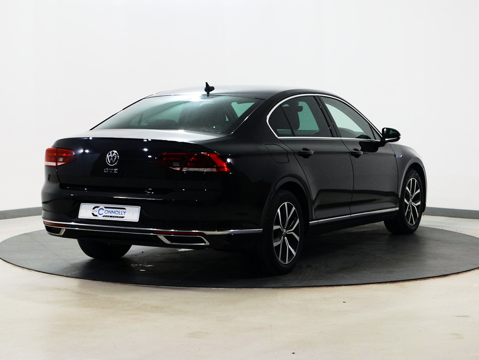 2021 Volkswagen Passat *111* GTE S-A DSG €22,900