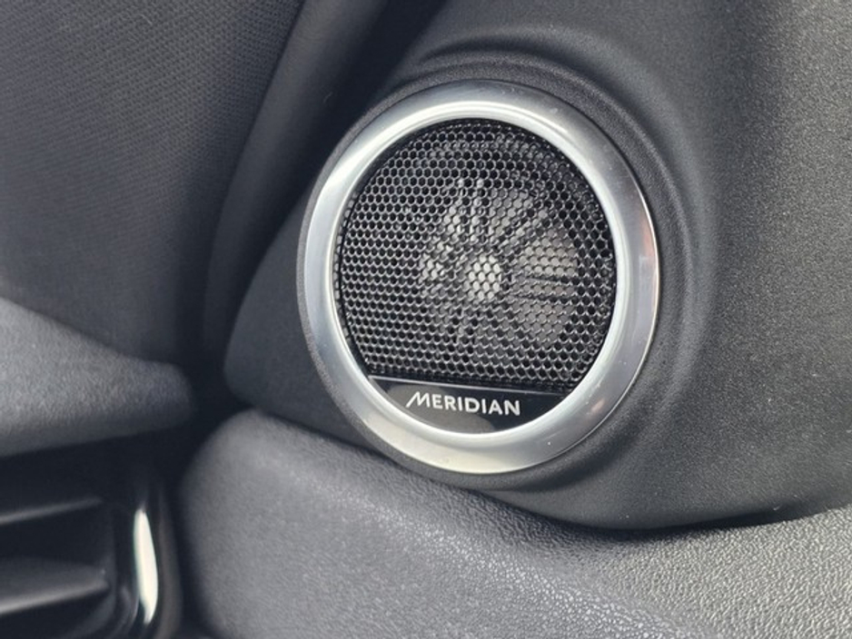 2025 Land Rover Range Rover Evoque SE Dynamics P270e 4WD €59,895