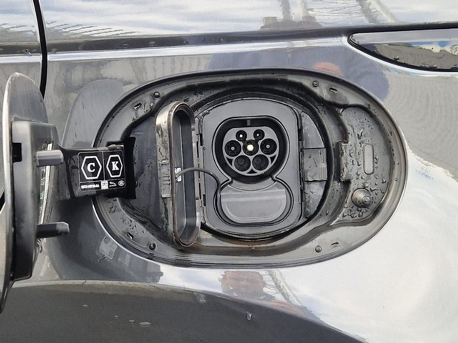 2025 Land Rover Range Rover Evoque SE Dynamics P270e 4WD €59,895