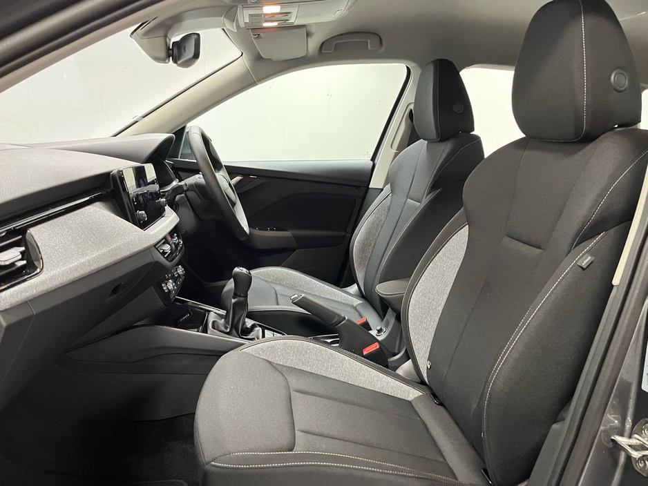 2025 Skoda Kamiq Selection 1.0TSI 115BHP - Reversing Camera - Climate Control - Cruise Control - Auto Lights/Wipers - Apple CarPlay/Android Auto €29,950