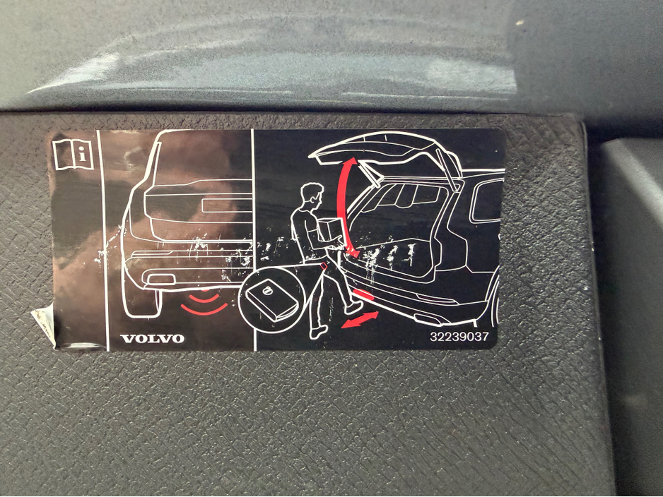 2020 Volvo XC90 ***SOLD***IMMACULATE TOP SPEC INSCRIPTION PRO T8 PHEV//MASSAGE SEATS//ADAPTIVE SUSPENSION//VERY LOW MILEAGE//SIMI AND AA DEALER