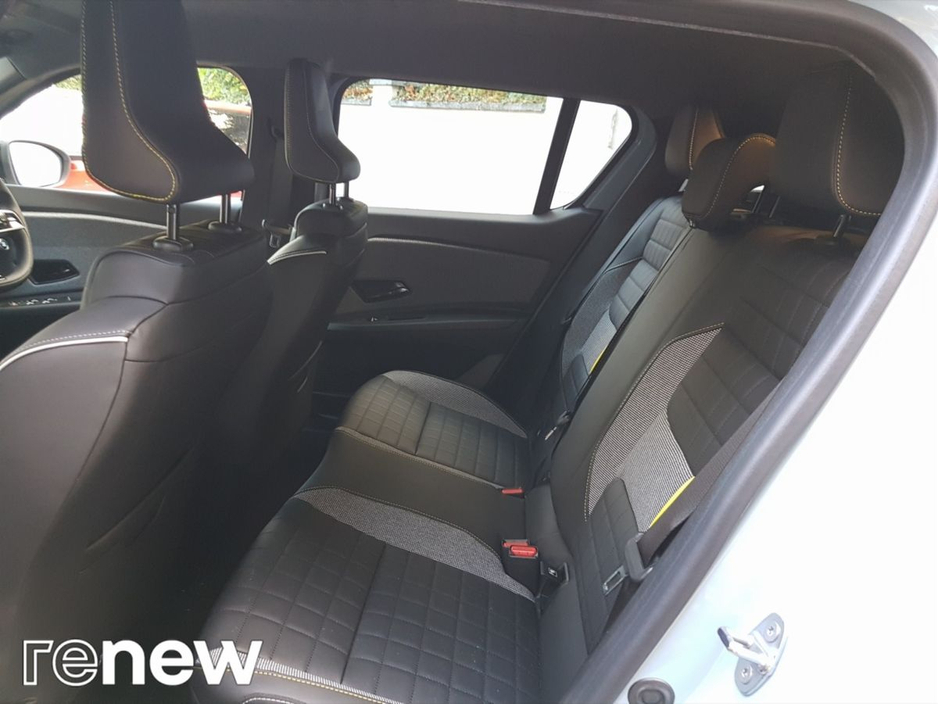 2025 Renault 4 iconic 52kWh 150hp €37,995