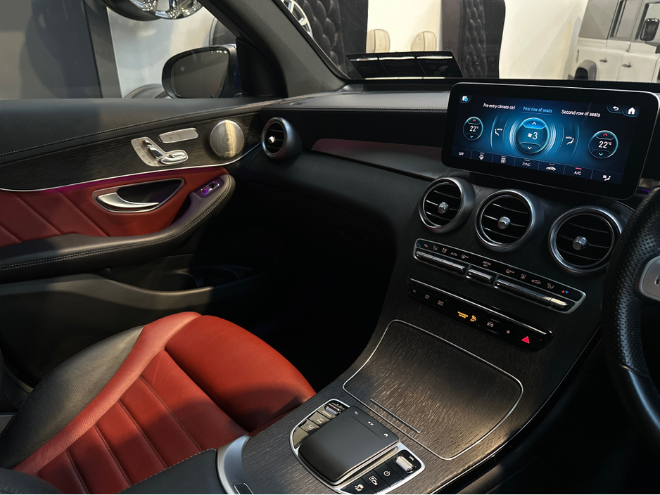 2021 Mercedes-Benz GLC Class 300 DE AMG LINE PREMIUM + 4M €39,950