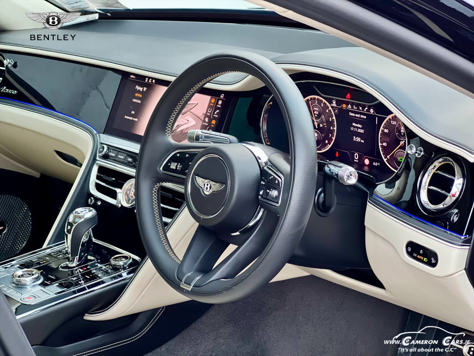 2023 Bentley Flying Spur AZURE €209,950