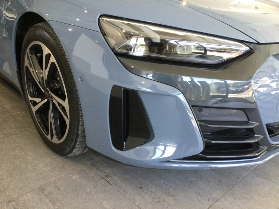 2023 Audi e-tron GT quattro - Black Edition - €65,950